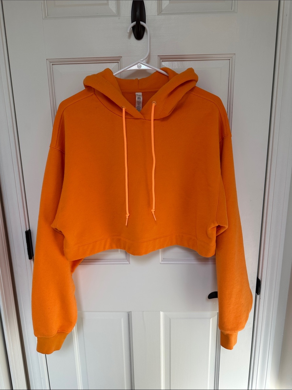 ALO Yoga Chill Cropped Hoodie - Tangerine